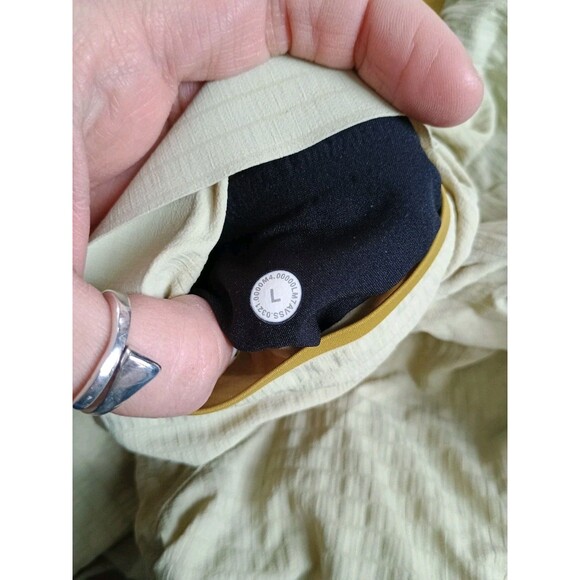 Lululemon Surge Liner Missing Short 6"  Dew Green/Auric Gold, Size Large - Picture 3 of 5